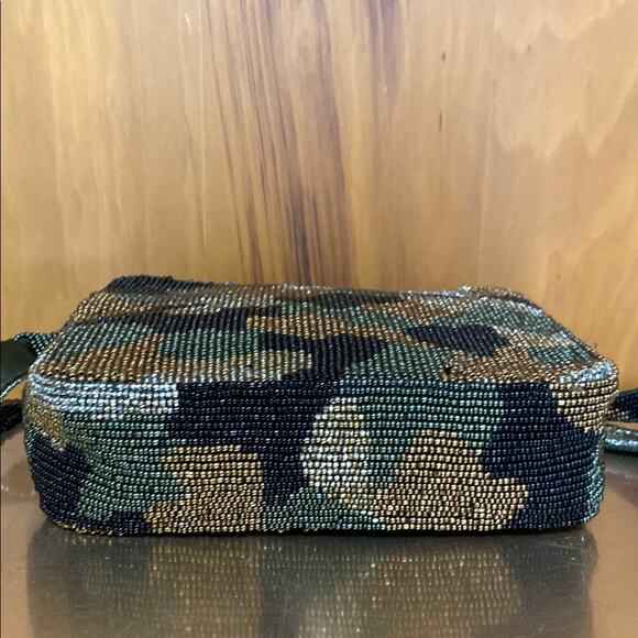 Hand Beaded Tiger Crossbody Bag Camo 7”x6”x2” w/ 23” Drop Zipper Tiana - Picture 9 of 13